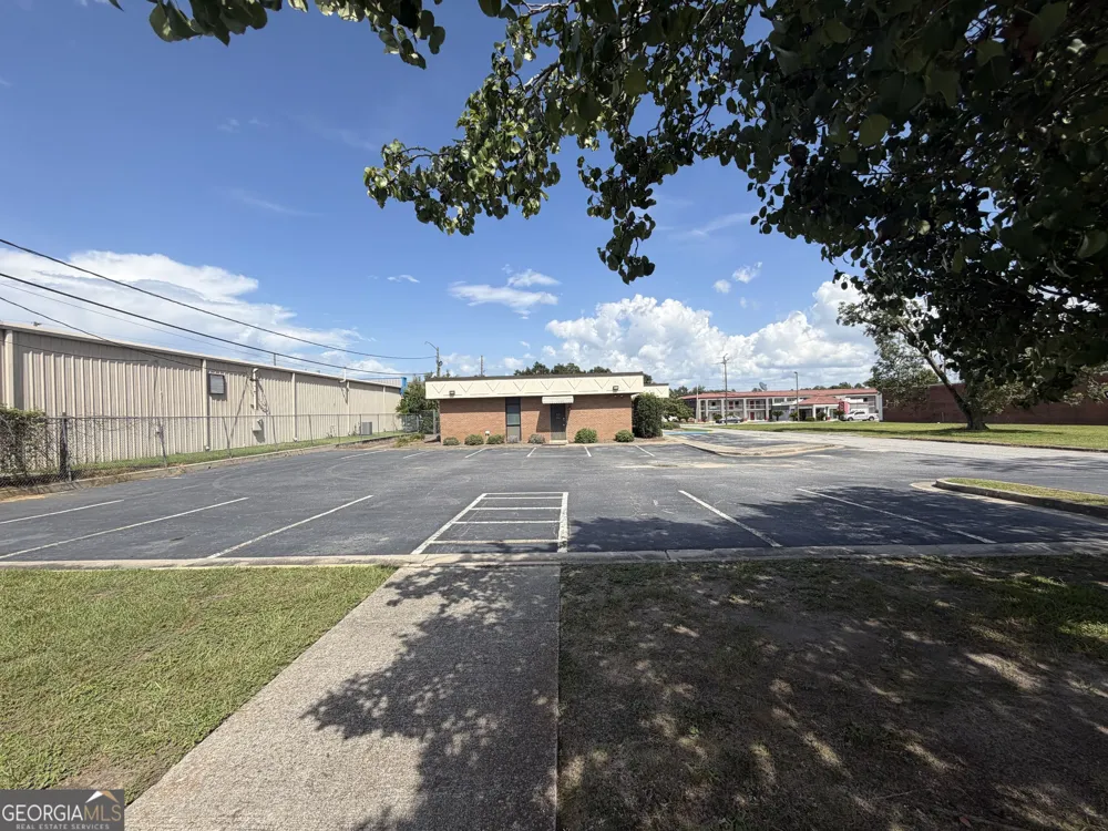 305 S Main ST Statesboro, GA 30458