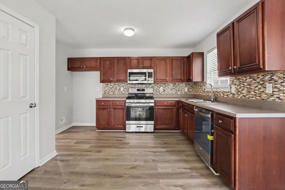 1020 Buckingham TER Fairburn, GA 30213