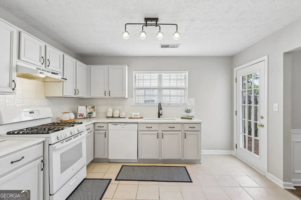 2375 Ashton DR Roswell, GA 30076