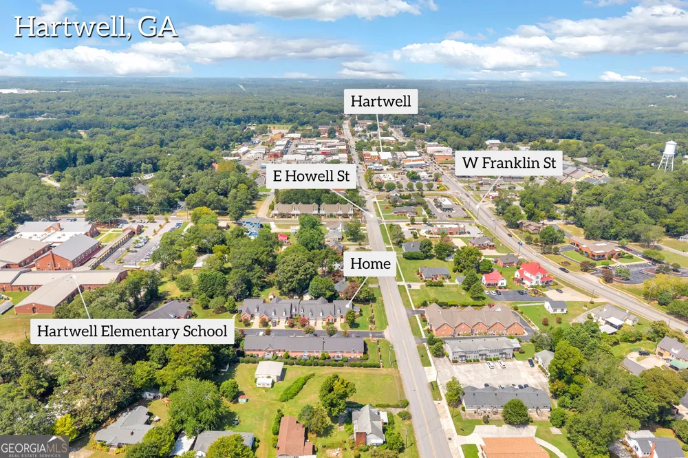 18 Somerset CT Hartwell, GA 30643