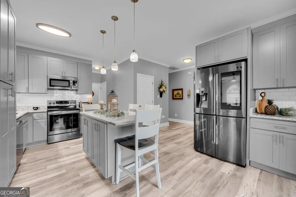 18 Somerset CT Hartwell, GA 30643