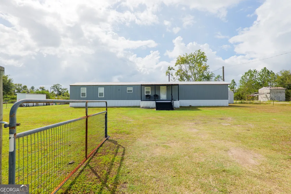 264 Cuttings Loop Road Homerville, GA 31634
