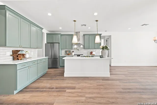 186 SPRING CREEK CIR Bandera, TX 78003