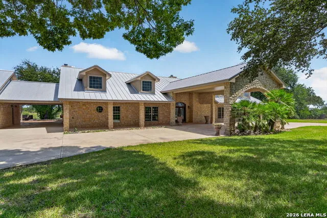 2234 Us Highway 90 Castroville, TX 78009