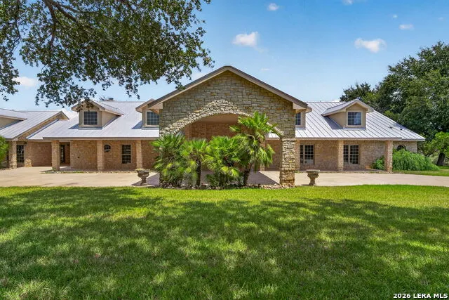 2234 Us Highway 90 Castroville, TX 78009