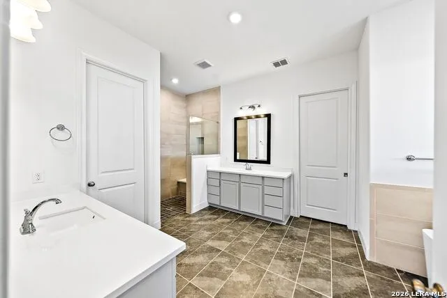 116 Woodbridge Dr La Vernia, TX 78121