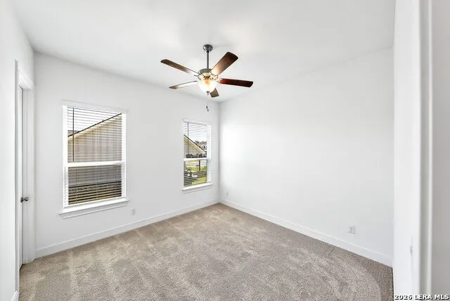116 Woodbridge Dr La Vernia, TX 78121