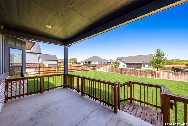 116 Woodbridge Dr La Vernia, TX 78121