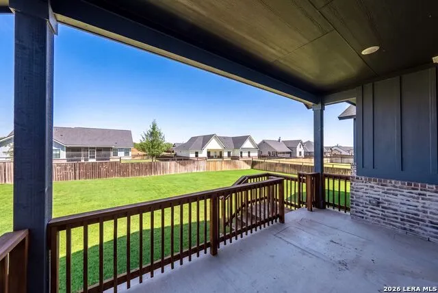 116 Woodbridge Dr La Vernia, TX 78121