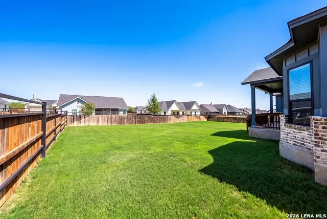 116 Woodbridge Dr La Vernia, TX 78121