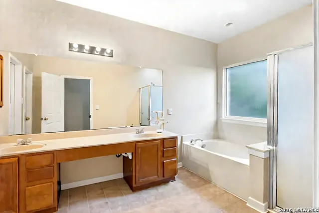 8011 Jalane Park San Antonio, TX 78255