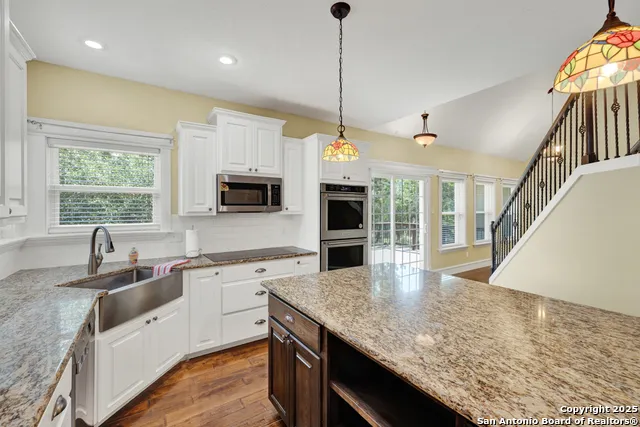 204 FALLING HLS New Braunfels, TX 78132