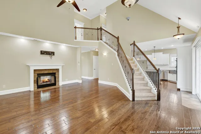 204 FALLING HLS New Braunfels, TX 78132