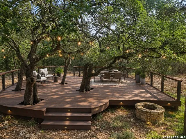 204 FALLING HLS New Braunfels, TX 78132