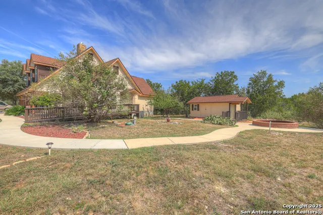 204 FALLING HLS New Braunfels, TX 78132