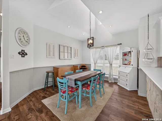247 S Palo Alto Dr Floresville, TX 78114