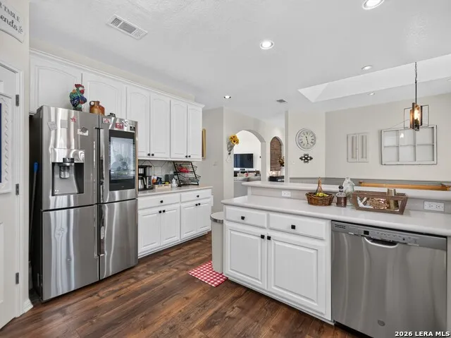 247 S Palo Alto Dr Floresville, TX 78114