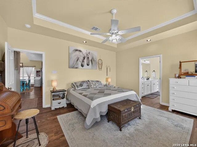 247 S Palo Alto Dr Floresville, TX 78114