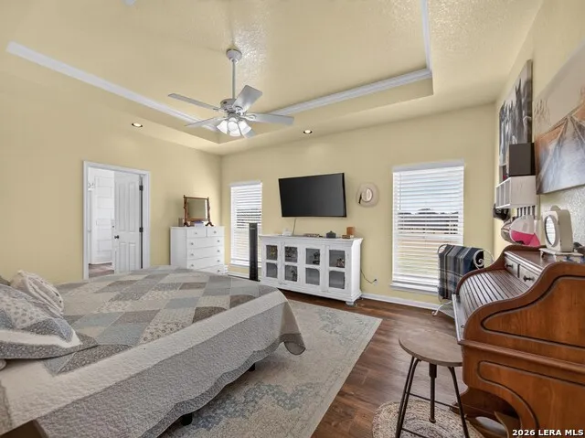 247 S Palo Alto Dr Floresville, TX 78114