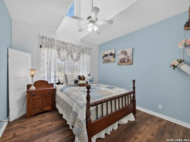 247 S Palo Alto Dr Floresville, TX 78114