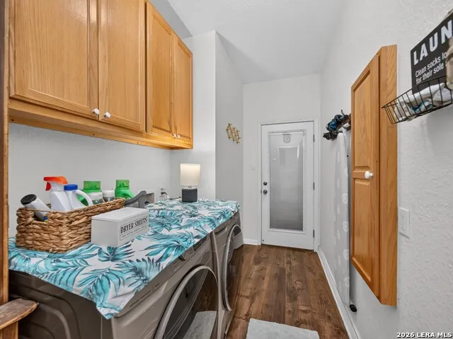 247 S Palo Alto Dr Floresville, TX 78114