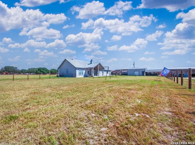 247 S Palo Alto Dr Floresville, TX 78114