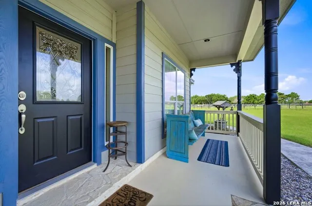 247 S Palo Alto Dr Floresville, TX 78114