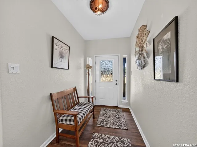 247 S Palo Alto Dr Floresville, TX 78114