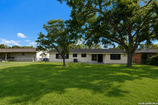 445 Granada Dr New Braunfels, TX 78130