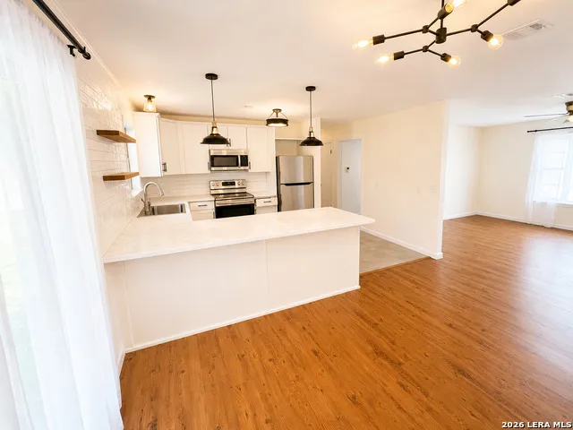 445 Granada Dr New Braunfels, TX 78130