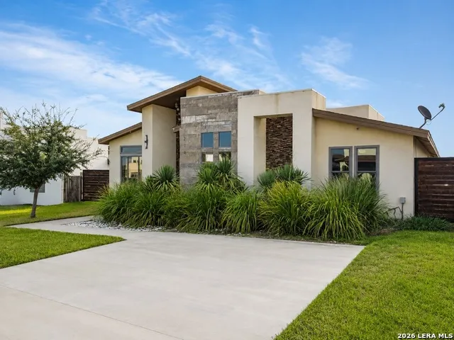 2218 APPLE WOOD ST Eagle Pass, TX 78852