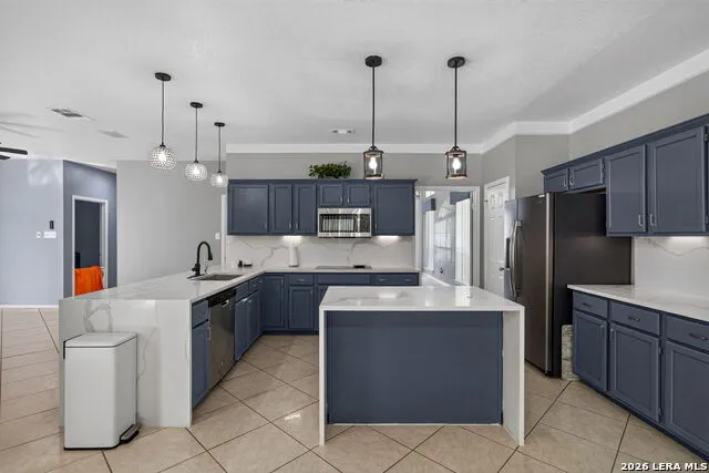 6207 SPRING VLY San Antonio, TX 78247