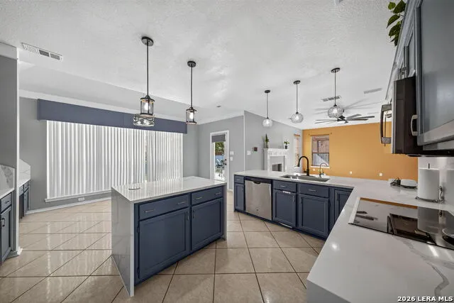 6207 SPRING VLY San Antonio, TX 78247