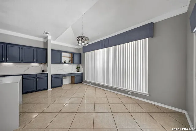 6207 SPRING VLY San Antonio, TX 78247