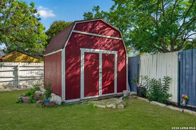 6207 SPRING VLY San Antonio, TX 78247
