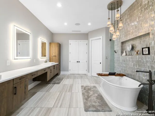 7 Davenport Lane San Antonio, TX 78257