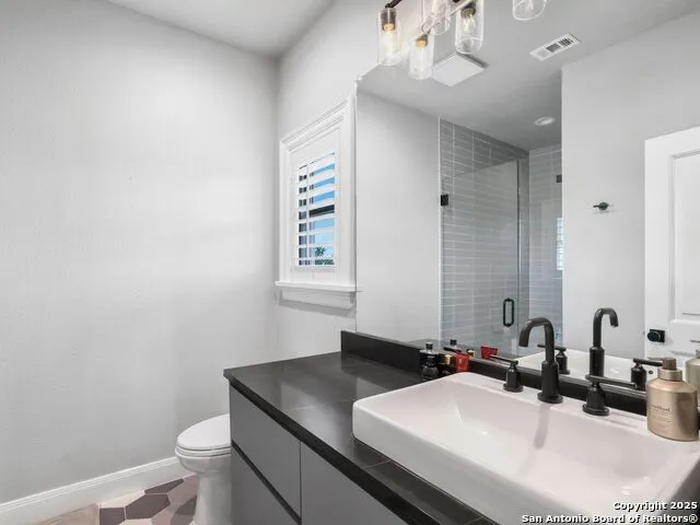 7 Davenport Lane San Antonio, TX 78257