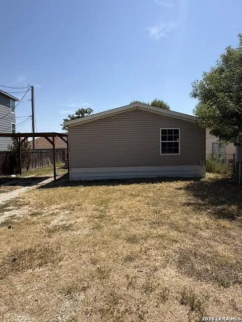 1204 W HOUSTON ST Carrizo Springs, TX 78834