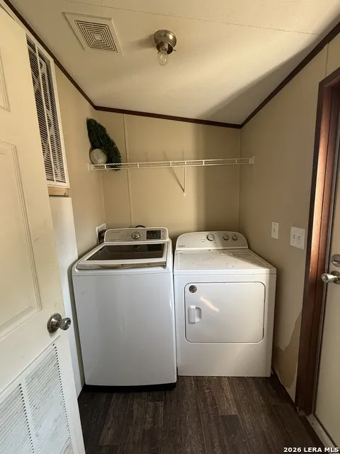 1204 W HOUSTON ST Carrizo Springs, TX 78834