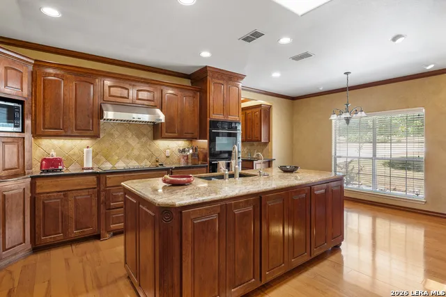 179 Box S Dr Kerrville, TX 78028