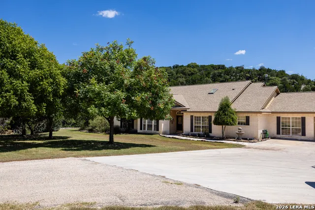 179 Box S Dr Kerrville, TX 78028
