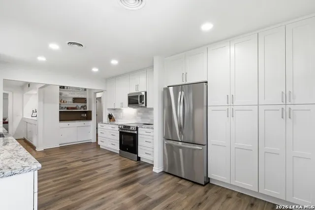 1105 Park Uvalde, TX 78801