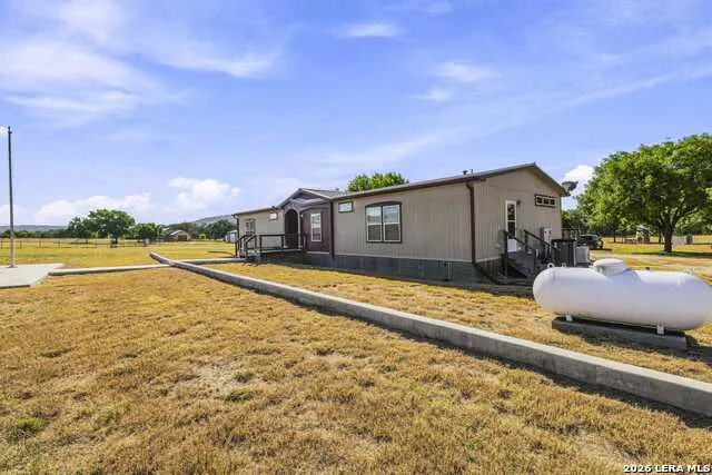 626 Spur 100 Kerrville, TX 78028