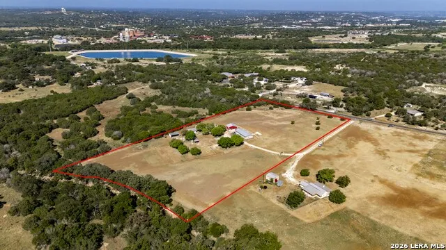 626 Spur 100 Kerrville, TX 78028