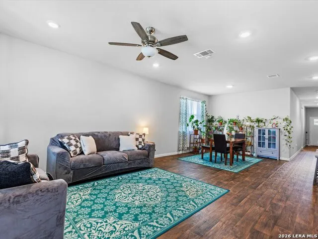 543 GOLDEN GROVE PKWY San Marcos, TX 78666