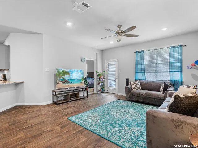 543 GOLDEN GROVE PKWY San Marcos, TX 78666
