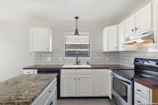 1518 33rd Hondo, TX 78861