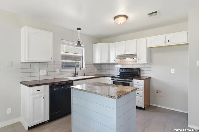 1518 33rd Hondo, TX 78861