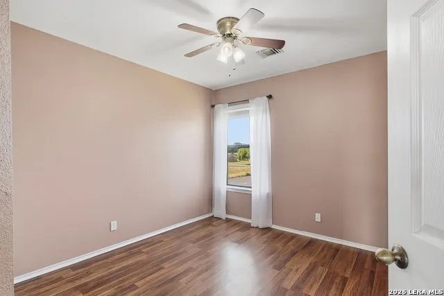 1518 33rd Hondo, TX 78861