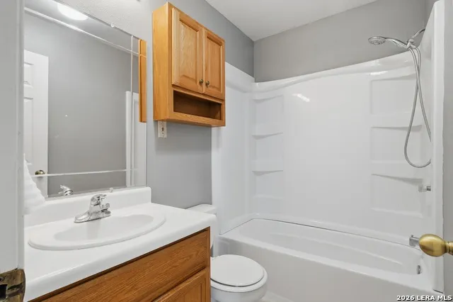 1518 33rd Hondo, TX 78861